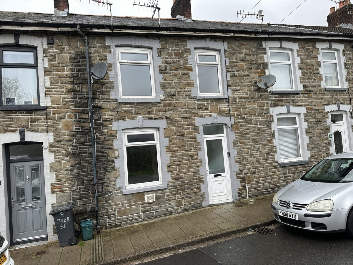Exterior of 10 Park Street, Abercynon