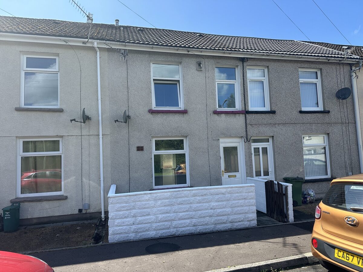 Exterior of 7 Lower Street, Aberdare