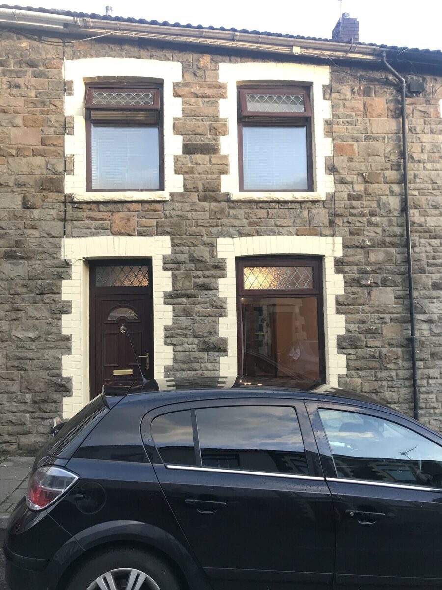 Exterior of 88 Thomas Street, Tonypandy